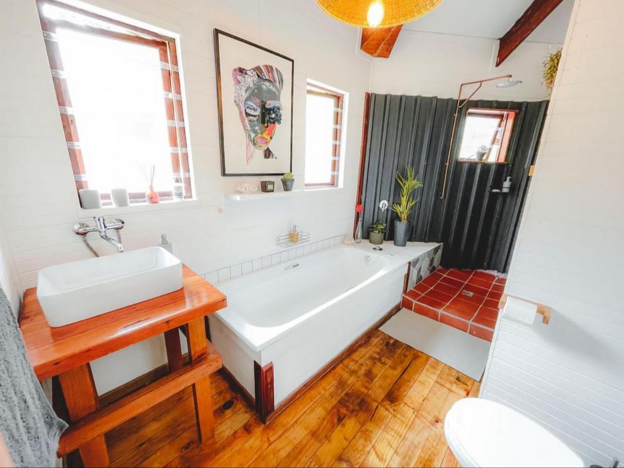 Adventurers Escape Apartment The Crags ภายนอก รูปภาพ